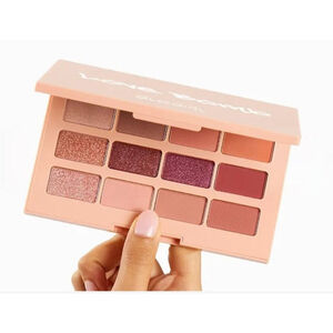 GLOGIRL Cosmetics Love Bomb Eyeshadow Palette NEW